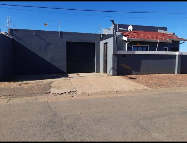 4 BEDROOM HOUSE FOR SALE IN DOBSONVILLE